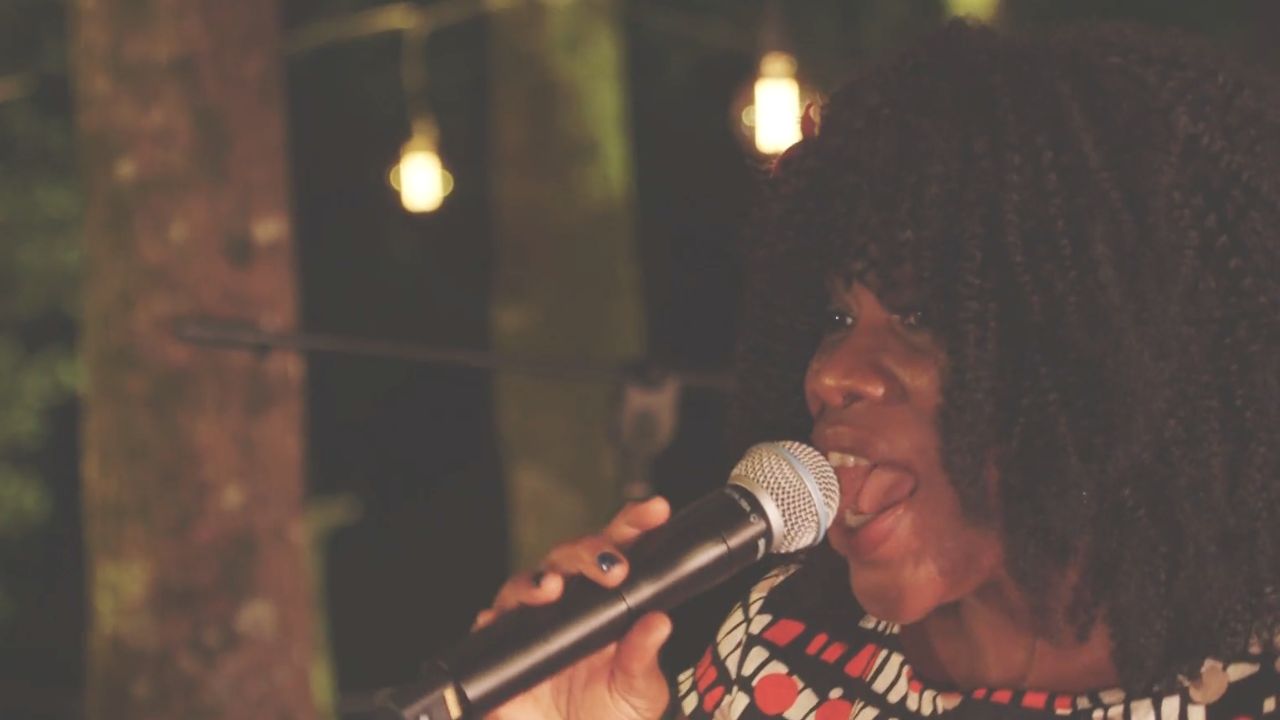Summer Club Band singer performing Valerie